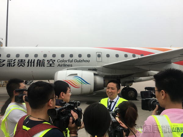 媒体采访.jpg 媒体采访.jpg