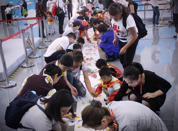 图四  天津航空2017年六一航空嘉年华活动.jpg