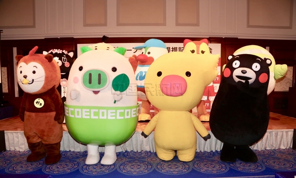 包括熊本熊在内的九州各县7大吉祥物与飞猪.jpg