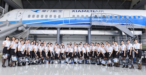 厦门航空招聘_B家 波音在中国又添家737独门机队,MAX何时能入门(2)