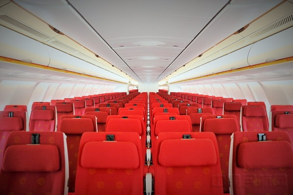 图二 A330-300机型客舱内.jpg