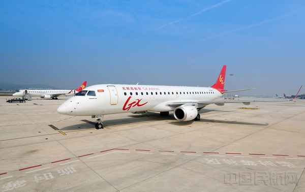 配图：北部湾航空E190客机.jpg