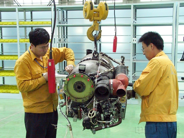 2008年成立APU修理车间完成APS3200型APU首修.jpg 2008年成立APU修理车间完成APS3200型APU首修.jpg