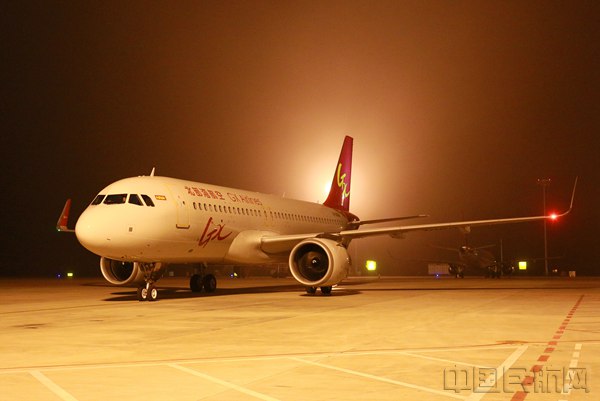 图1 北部湾航空引进第4架A320neo客机_副本.jpg