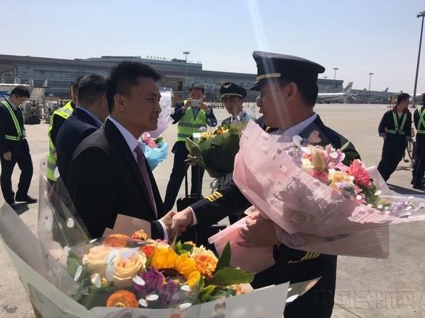 附图2：长安航空西安=秦皇岛=牡丹江航线首航.jpg
