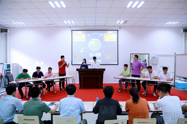 新员工训练营举办“民航安全管理”主题答辩活动.jpg 新员工训练营举办“民航安全管理”主题答辩活动.jpg