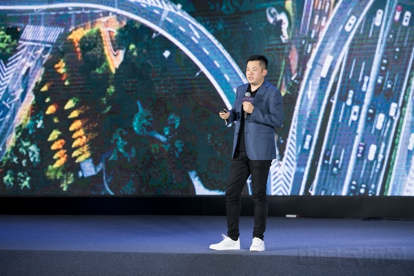 亿航智能联合创始人兼亿航天域CEO熊逸放 发言 (2).jpg 亿航智能联合创始人兼亿航天域CEO熊逸放 发言 (2).jpg