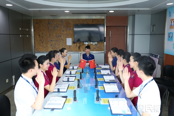 我是党员我举手_wps图片.jpg