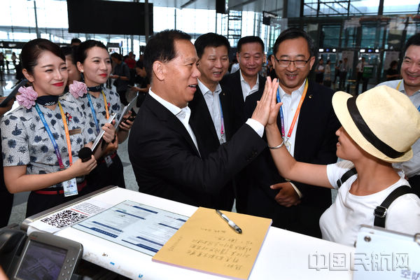 东航老总刘_东航空姐陪睡老总