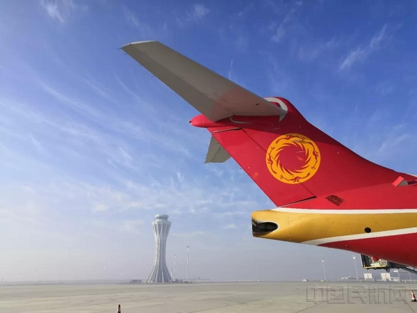 成都航空arj21飞机首次赴京飞行