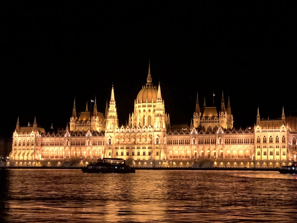 匈牙利-夜晚布达佩斯10.jpg