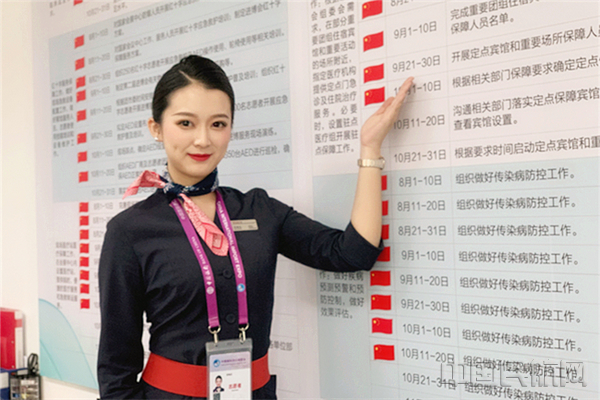 东航新乘邓闻仪奉献友爱温暖客舱人