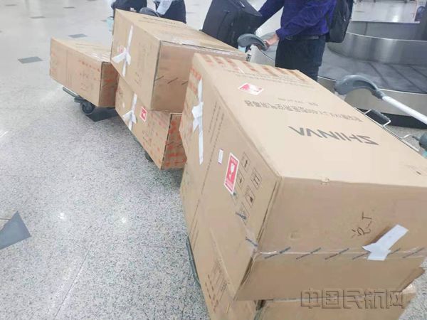 空气消毒机_副本.jpg 空气消毒机_副本.jpg