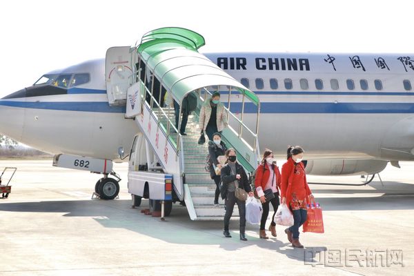 02旅客乘机安全抵达.jpg 02旅客乘机安全抵达.jpg
