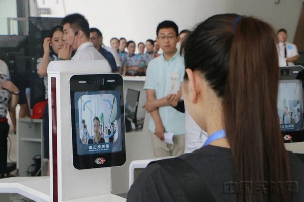 东航推出的刷脸值机-东航供图.jpg 东航推出的刷脸值机-东航供图.jpg