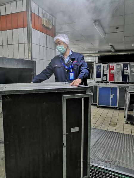 王德峰工作照_副本.jpg
