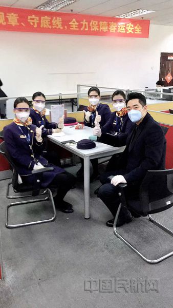天津航空1_副本.jpg 天津航空1_副本.jpg
