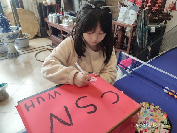 送女朋友的零食排行榜_“适合”送女朋友的4种小吃,干脆面上榜,网友:是“撩妹神器”(2)