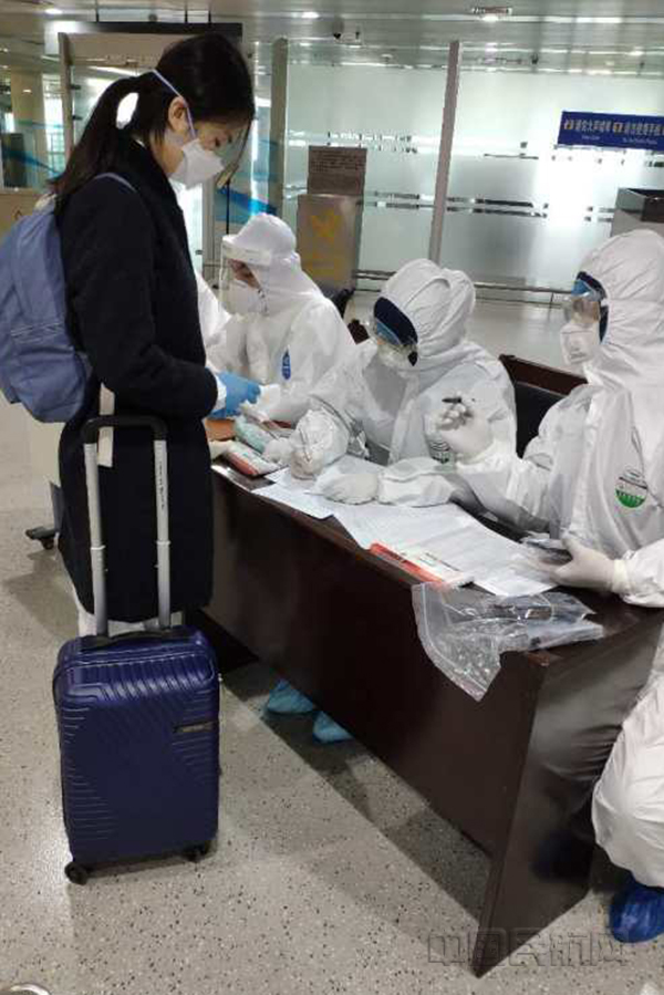附图3:长安航空地服全力保障入境航班分流任务1.jpg 附图3:长安航空地服全力保障入境航班分流任务1.jpg