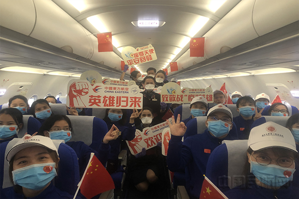 接包机 摄影:徐鸿斌.jpg 接包机 摄影:徐鸿斌.jpg