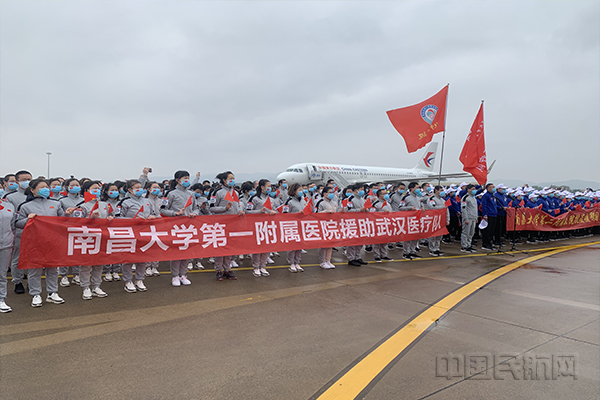 接包机 摄影:张志琴3.jpg 接包机 摄影:张志琴3.jpg