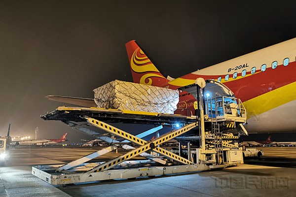 附图1:海南航空深圳-马德里“客改货”包机装载1.jpg 附图1:海南航空深圳-马德里“客改货”包机装载1.jpg
