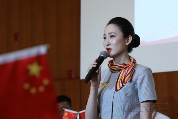 nEO_IMG_以赛促学知行合一 首都航空举办安全作风建设知识竞赛-客舱经理-朱文娟