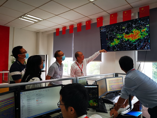 广西空管分局气象台领导前往北部湾航空AOC参观_副本.jpg 广西空管分局气象台领导前往北部湾航空AOC参观_副本.jpg