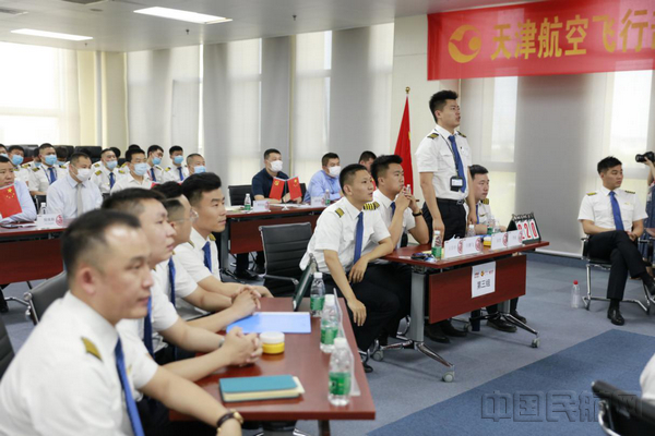 图二 比赛现场.jpg 图二 比赛现场.jpg
