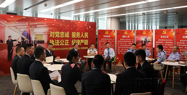 东航空保空警的学习交流活动现场-东航空保供图_副本.jpg