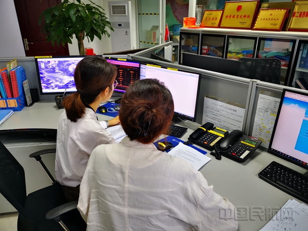 2020年9月16日成都气象监视台柬埔寨民航气象部门香港天文台三方开展移交前测试工作(成都)_副本.jpg