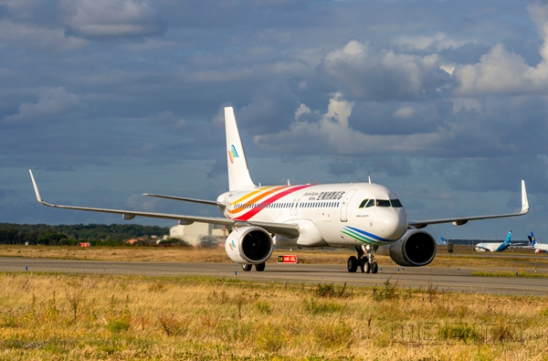 A320neo-Colorful-Guizhou-MSN9300-RTO-005_副本.jpg