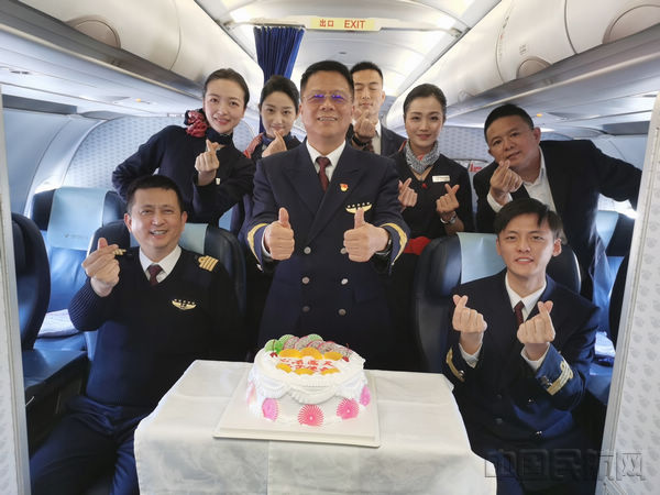 f4.jpg f4.jpg