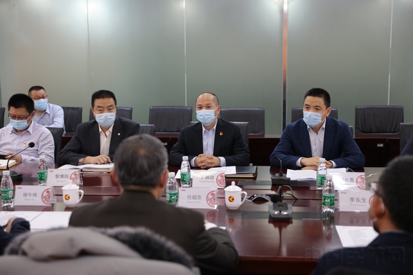 图二 会上交流汇报.jpg 图二 会上交流汇报.jpg