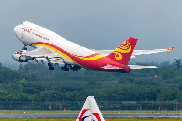 金鹏航空全货机 钱佳 摄2.jpg