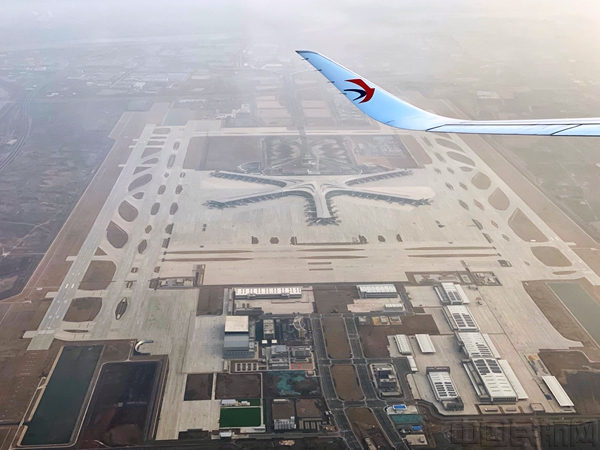 水印 试飞中的东航A350-东航供图2