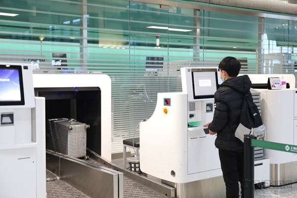 东航春运旅客自助办理行李托运-东航供图1