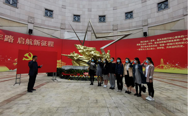 图片22.jpg 图片22.jpg