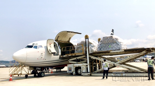 图1:顺丰航空开通“深圳=沙巴”国际全货运航_副本.jpg