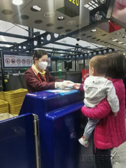 附图1 首都机场T2航站楼海航值机柜台_副本.jpg 附图1 首都机场T2航站楼海航值机柜台_副本.jpg