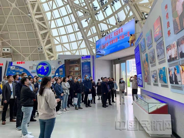 nEO_IMG_第三届中国通用航空创新创业大赛半决赛入围选手参观调研