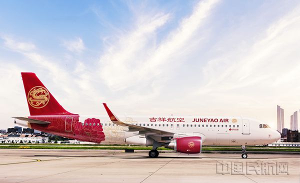 吉祥航空在“五一”前新引进的彩绘机随即投入假期服务-吉祥航空供图_副本.jpg 吉祥航空在“五一”前新引进的彩绘机随即投入假期服务-吉祥航空供图_副本.jpg