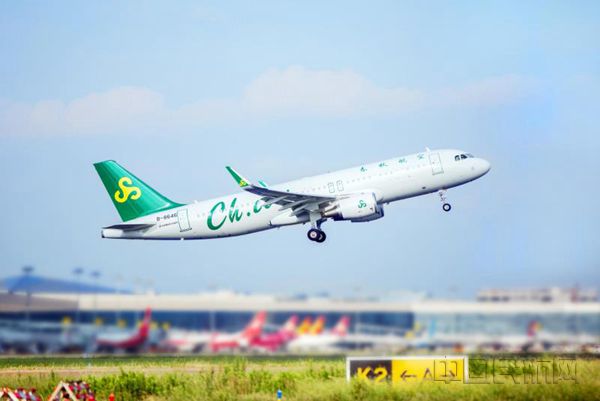 春秋航空在天府机场开辟新航线_副本.jpg