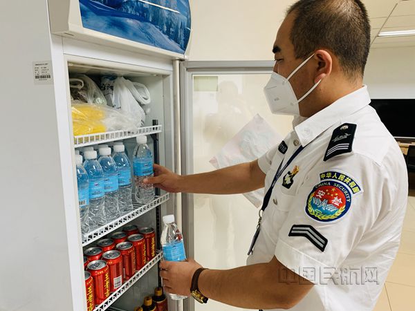 图:管理人员落实“守初心、践宗旨”活动_副本.jpg 图:管理人员落实“守初心、践宗旨”活动_副本.jpg