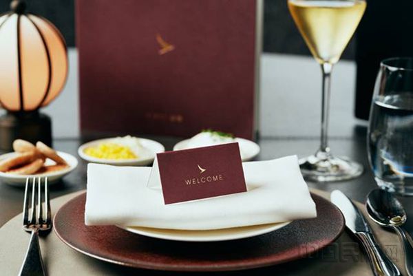 香港奕居Salisterra餐厅为周年庆特设的佳肴_副本.jpg 香港奕居Salisterra餐厅为周年庆特设的佳肴_副本.jpg
