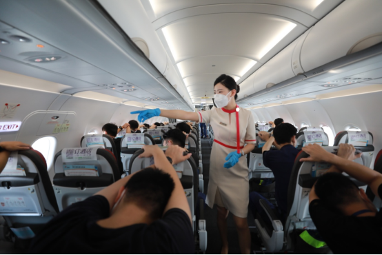 长龙航空开展“平安民航•2021” 非法干扰应急处置综合实战演练515.png