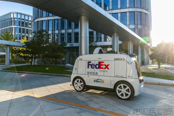 【图六】联邦快递在中国测试自动驾驶递送车.jpg