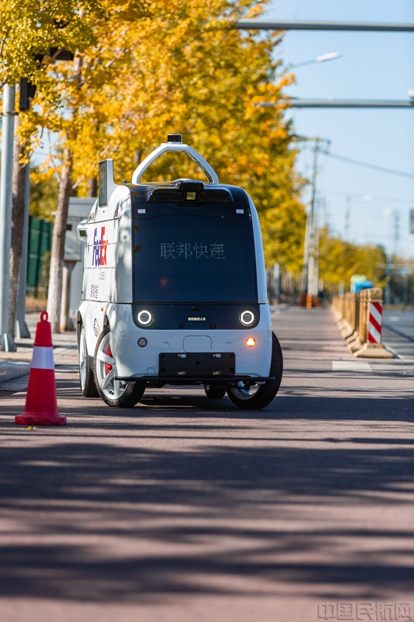 【图四】联邦快递在中国测试自动驾驶递送车.jpg