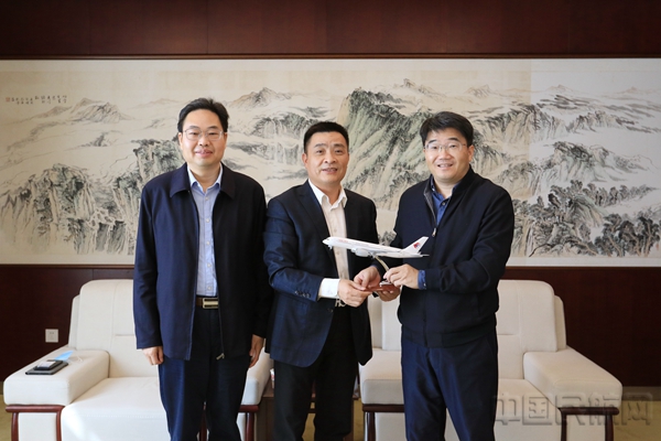 赴江西财经大学洽谈校企合作1 (1)1.jpg 赴江西财经大学洽谈校企合作1 (1)1.jpg