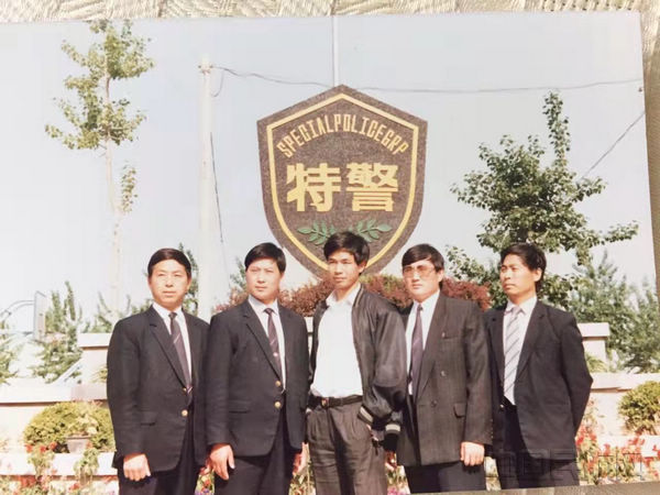 b1.jpg b1.jpg